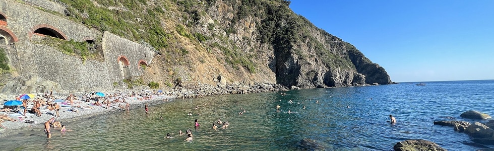 Riomaggiore beach